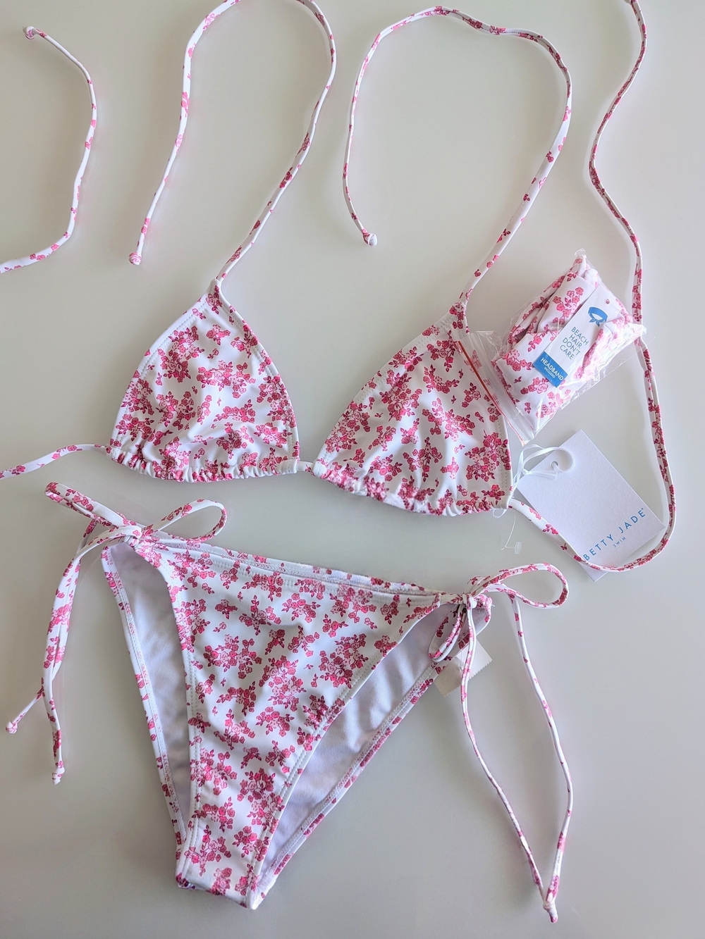 Floral Pink White String Bikini 3 Piece Set with Matching Headband New - Picture 1 of 11